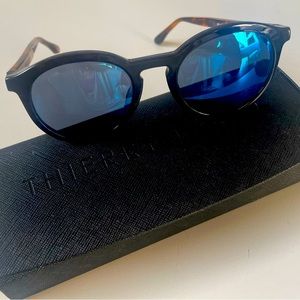 Thierry Lasry NWOT round style Flaky sunglasses in tortoiseshell w/blue lenses
